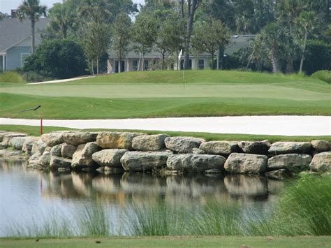 closer    lagoon    ponte vedra inn  club