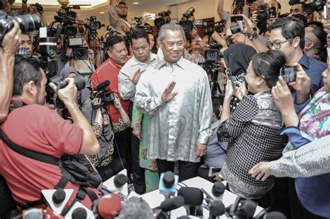 critics of malaysian government cite censorship pressure wsj