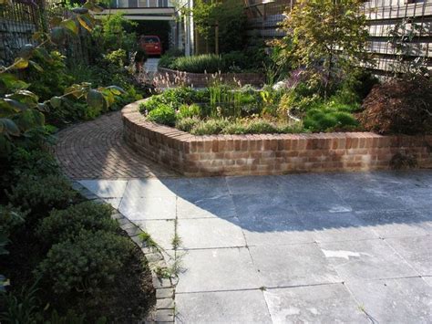 kleine tuin met ronde vormen tuin ontwerp ideeen pinterest tuin en met