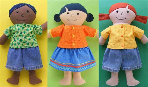 10 free sewing patterns for doll clothes