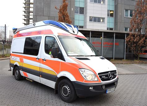 medizinische fakultaetuniversitaetsklinikum magdeburg  oe  wie kann der rettungsdienst