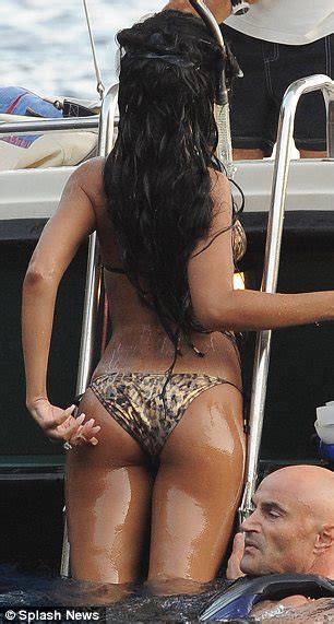 Super Slim Rihanna Showed Off Her Tiny Body In A Gold Leopard Print