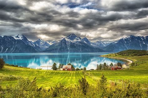 jezioro gory laki domy norwegia grafik