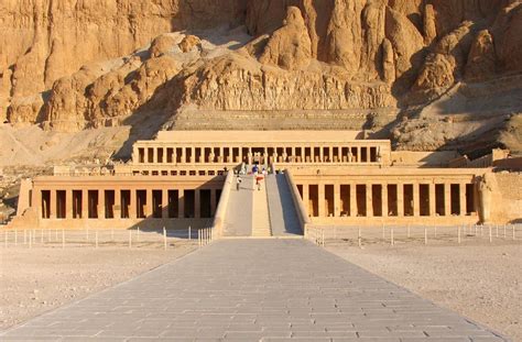 arquitectura egipcia ejemplos principales  caracteristicas