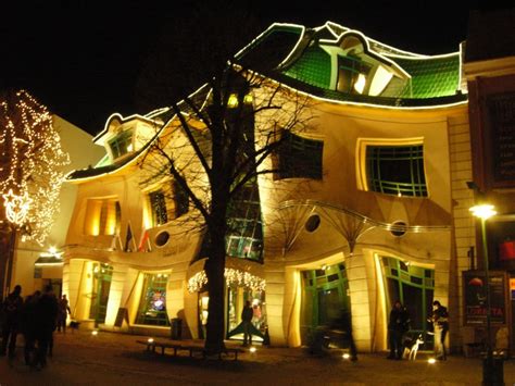 unique tourist atttractions krzywy domek the crooked house surfolks