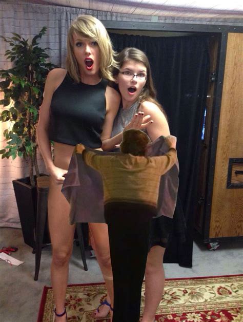 Psbattle Taylor Swift Showing Some Stomach Photoshopbattles