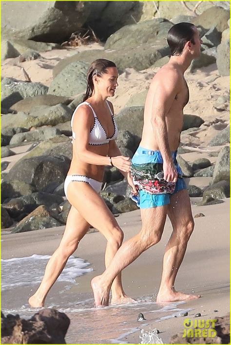 pippa middleton shows off her bikini body with husband james matthews in st barts after giving