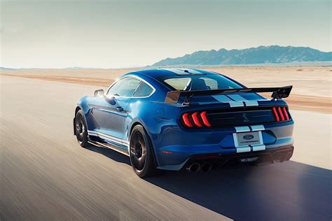 mustang shelby gt hear  mighty roar    powerful ford  autoevolution