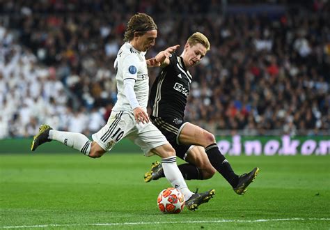 tactical review real madrid   ajax  champions league
