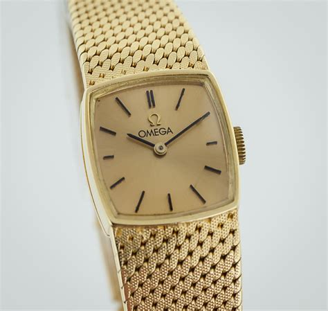 omega vintage 18k yellow gold watch ladies manual 18k gold bracelet