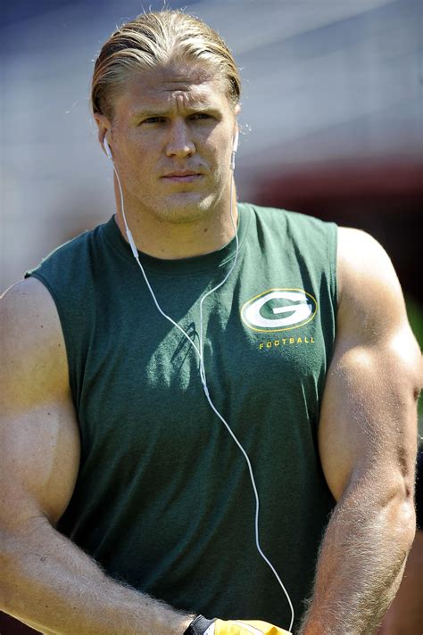 the hottest nfl players in the league tv guide