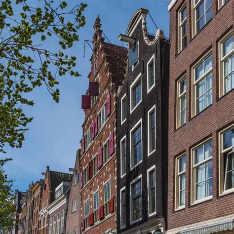 airbnb  amsterdam steeds drukker duurder en professioneler