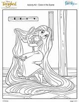Rapunzel Coloring Penteando Cabelo Tangled Colorear Long Ausmalen Drucken Hellokids Rapunzels Haar Langes Enrolados Gambar Princesas Tudodesenhos sketch template
