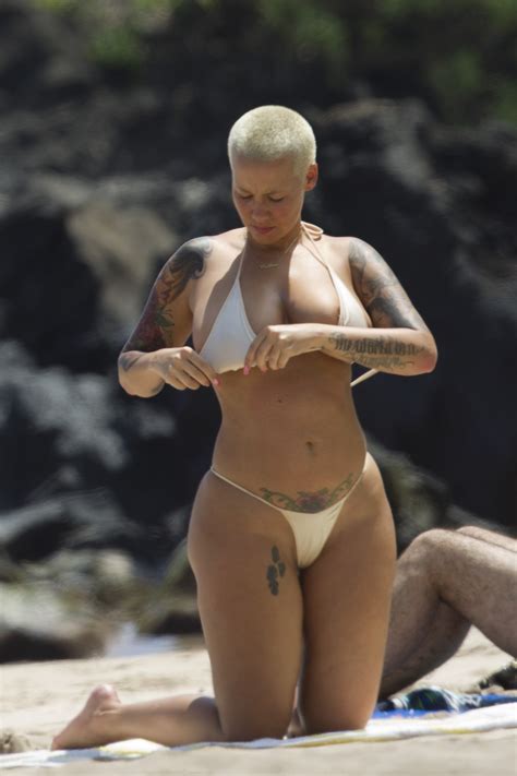 Amber Rose Topless On A Beach In Maui 1 Celebrity