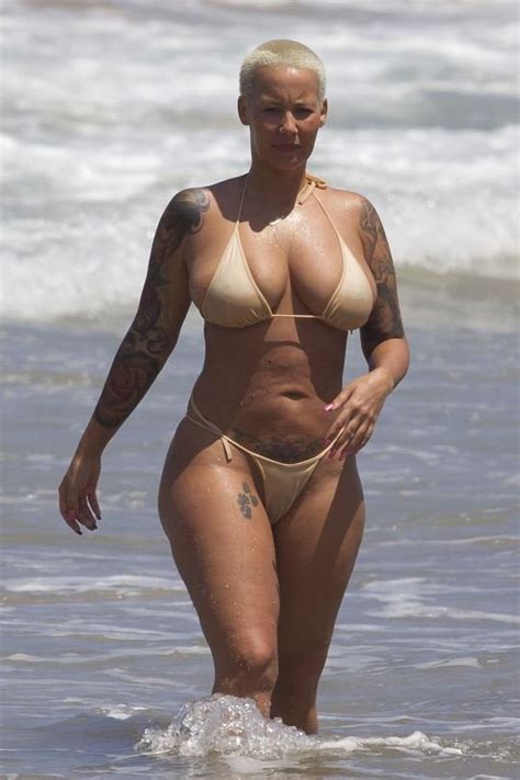 amber rose shows her big tits the fappening 2014 2019 celebrity photo leaks