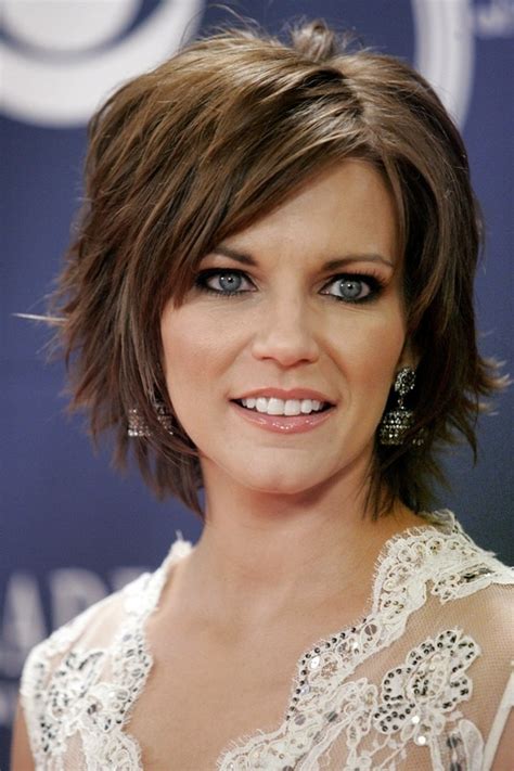 18 Easy And Flattering Shaggy Mid Length Hairstyles For