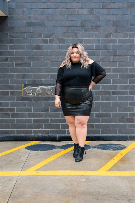 sophisticated plus size pencil skirt outfit ideas plus size leather