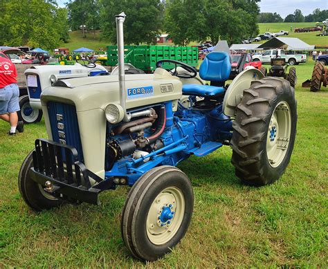 restored ford  tractor    farm days  dacusv flickr