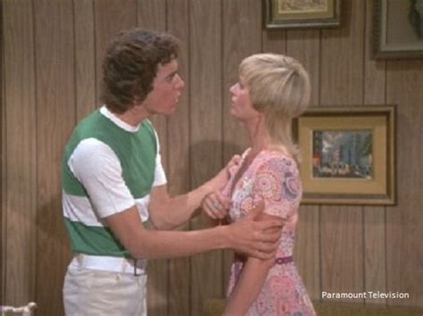 did tv s greg brady seriously date his tv mom in real life huffpost