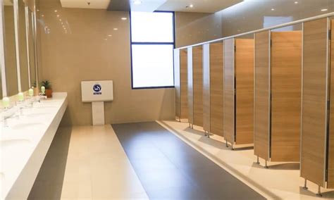 standard size   bathroom stall