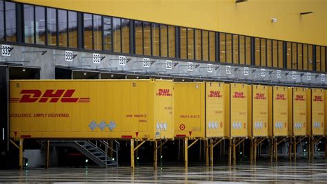 deutsche post dhl investiert milliarden  expressdienste der spiegel