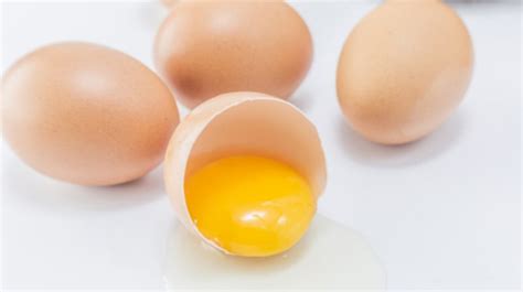 Ketahui Arti Label Telur Ayam Kemasan