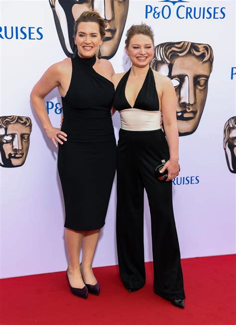 kate winslet  mia threapleton  mother daughter style   red