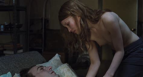 emily browning nude pics page 8