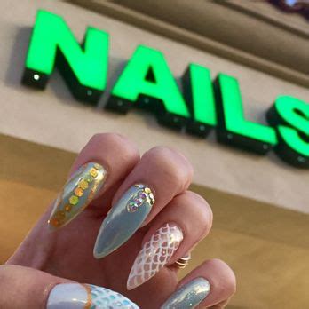 nails world    reviews nail salons  hwy