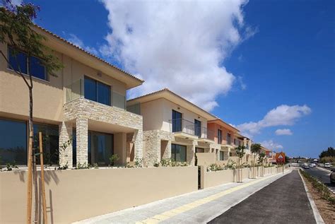 oasis park luxury apartments  sale cyprus search love
