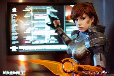 awesome mass effect cosplay turns commander shepard into a