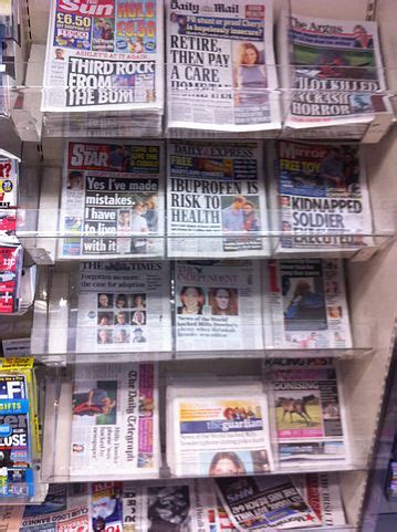 difference  tabloid  broadsheet compare  difference
