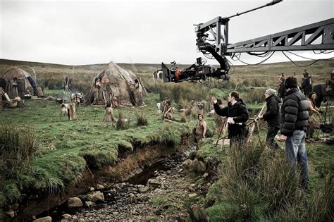 Game Of Thrones 50 Awesome Behind The Scenes Photos Page 3 Of 5