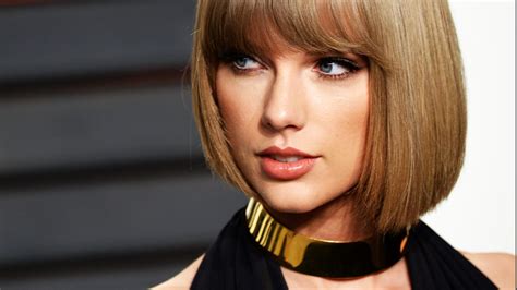 Taylor Swift Drags The Man She Says Groped Her Into Court