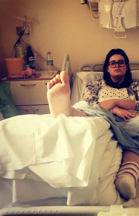 Teen Who Broke Ankle After Tripping Over Pothole Fears Amputation After