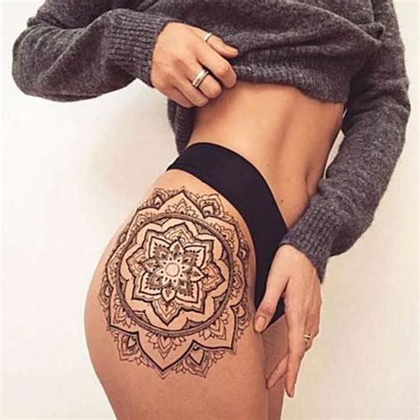 Henna Tattoos On Thigh Looks Stunning And Beautiful If You Dont
