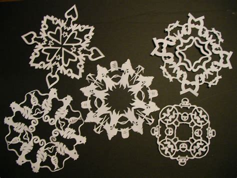 Paper Snowflakes 10 Steps With Pictures Instructables