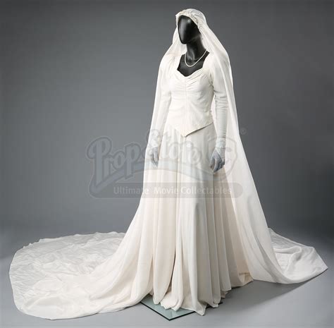rosalie hale s flashback wedding dress current price 650
