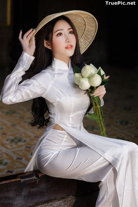 The Beauty Of Vietnamese Girls With Traditional Dress Ao Dai 2