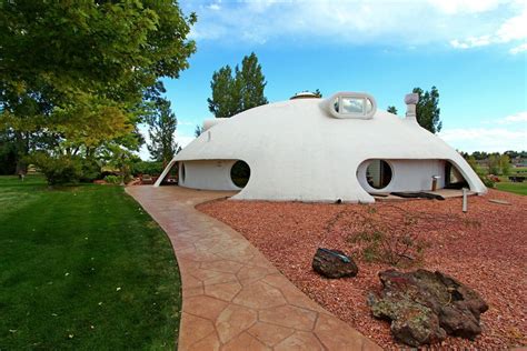 pioneering monolithic style dome home  sale  colorado monolithic dome homes dome home