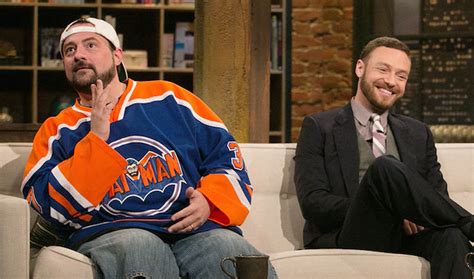 kevin smith compared last night s the walking dead to oral sex