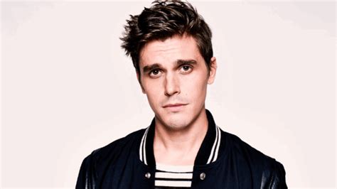 sad antoni porowski by queer eye find and share on giphy