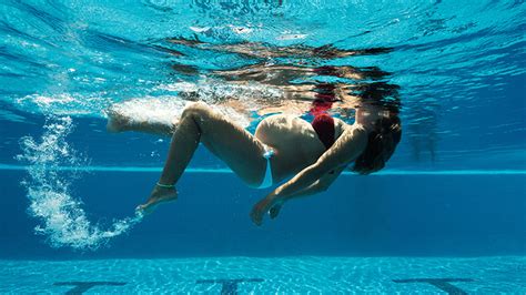 swimming while pregnant what to expect