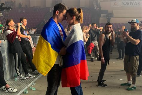 she wore the russian flag he had ukraine s some people loved the