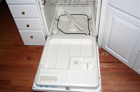fix  bosch dishwasher  draining dishwasher   draining