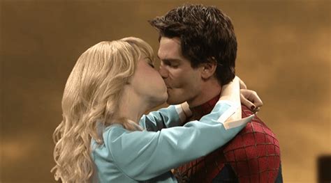 Learn How To Kiss With Spider Man And Gwen Stacy Kotaku