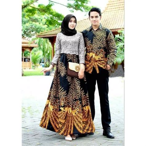 Aneka Model Batik 2022 Terbaru Untuk Pasangan Tunangan Gaun Batik