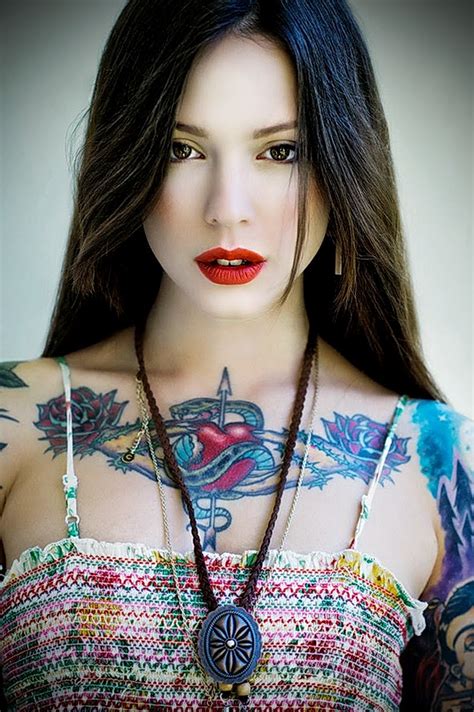 Фото девушки с татуировками 24 01 2021 №0370 Girl With Tattoo