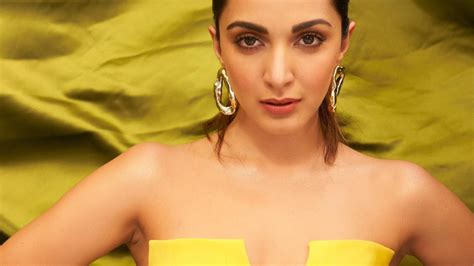 Happy Birthday Kiara Advani Sizzling Pictures Of The Actress That Will