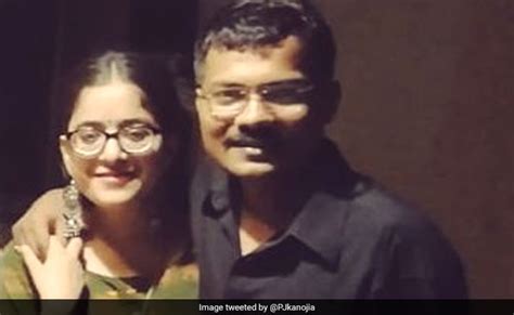 2 Men In Plain Clothes Took Him Wife Of Journalist Prashant Kanojia